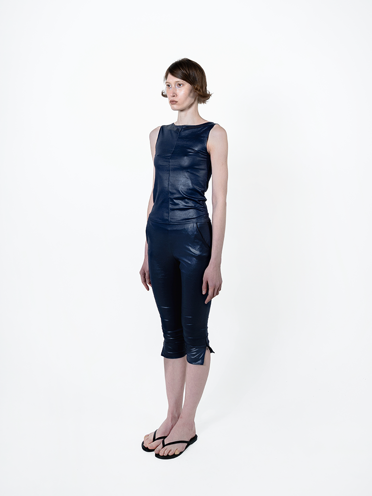 Flat Sleeveless