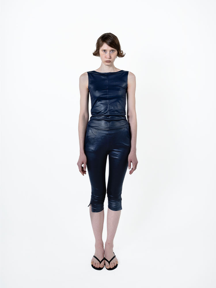 Flat Sleeveless